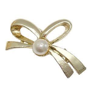 Gerry’s vintage gold tone faux pearl bow brooch pin holiday Christmas